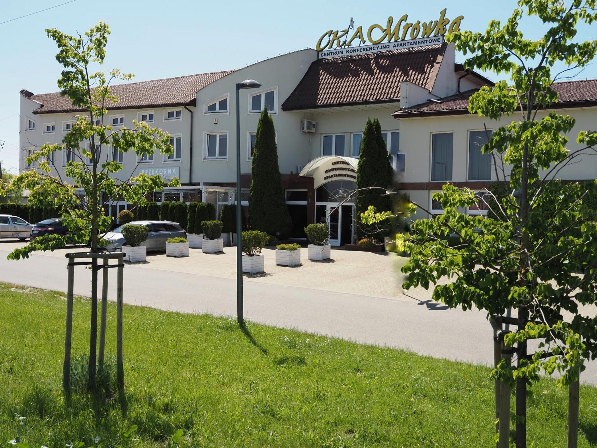 Centrum Konferencyjno-Apartamentowe Mrówka Varsóvia Exterior foto